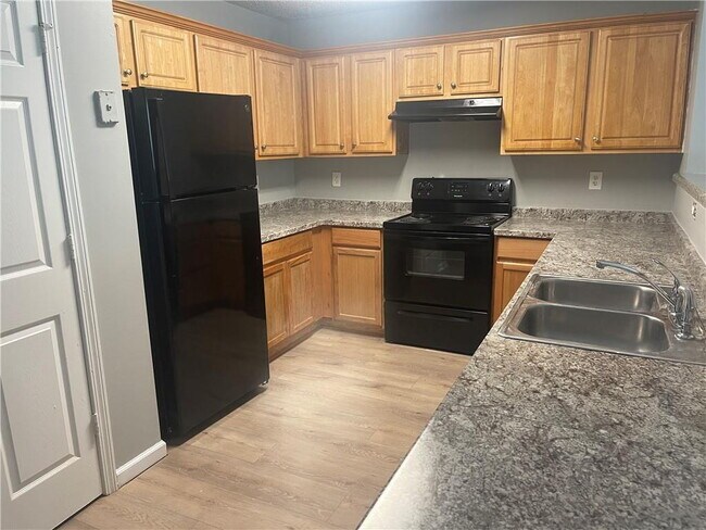 End unit in Creekview Commons