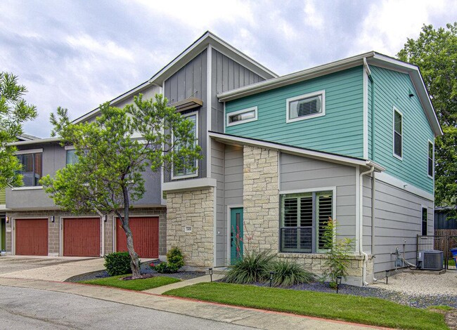 Building Photo - 1409 Lorraine Loop