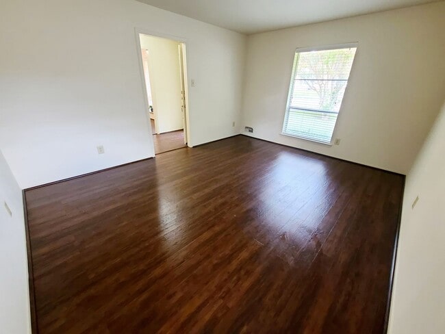 Photo - 2 Bed, 2 Bath Duplex near White Rock Lake!