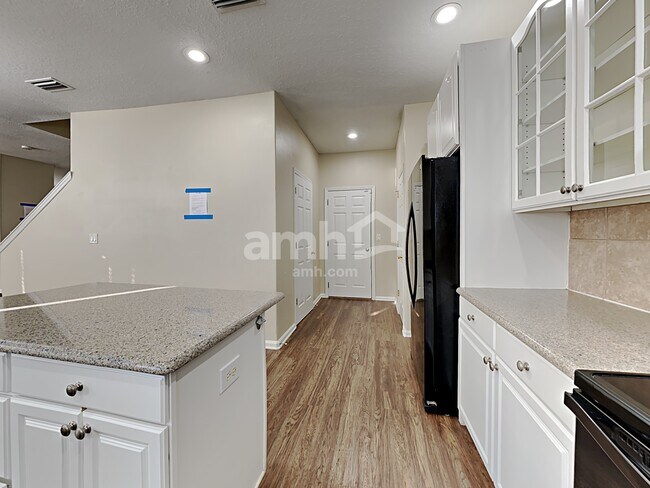 Photo - 2425 Adams Lake Blvd