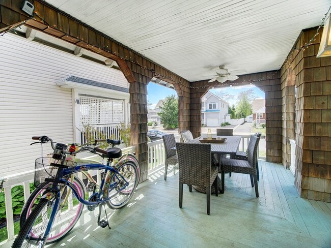 208 8th Ave Unit 208A