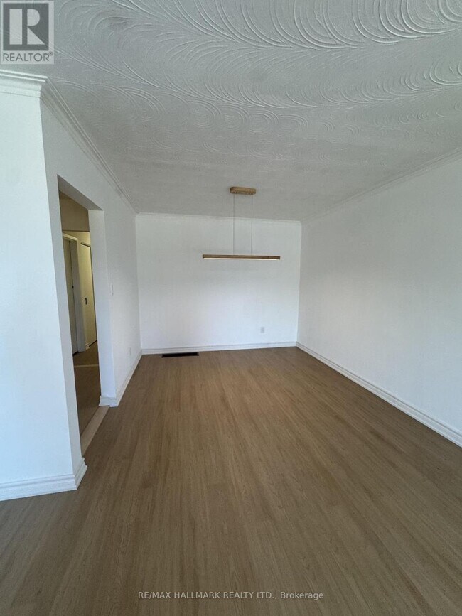 Photo - 728 Sunnypoint Dr