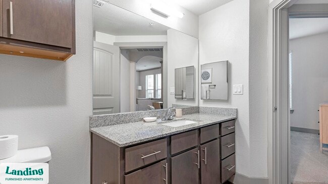 Photo - 12500 Shadowglen Trce Unidad 6103