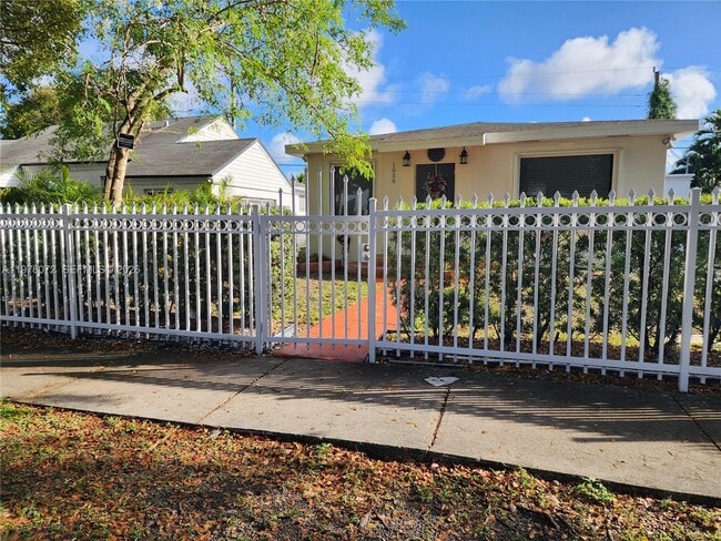Photo - 1030 NW 48th St
