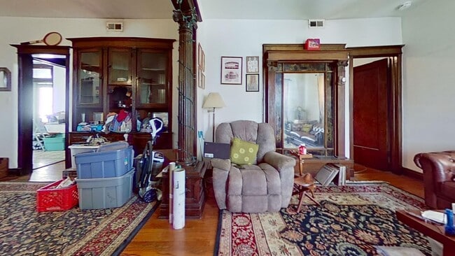 Building Photo - Top Floor North Center Two Bedroom Unit 4103 3 Rental