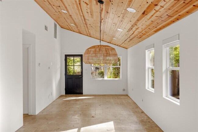 Photo - 2007 Haskell St