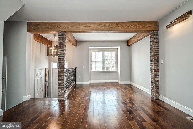 Photo - 44171 Paget Terrace