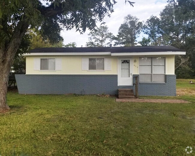 Building Photo - 650 S E RR Ave Rental