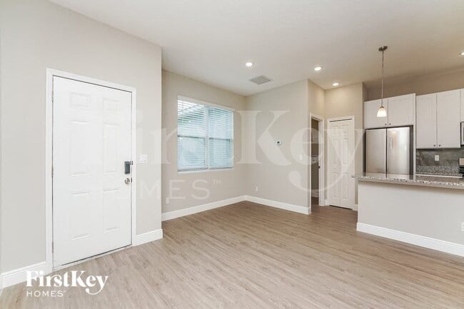 Photo - 2420 San Filippo Dr SE