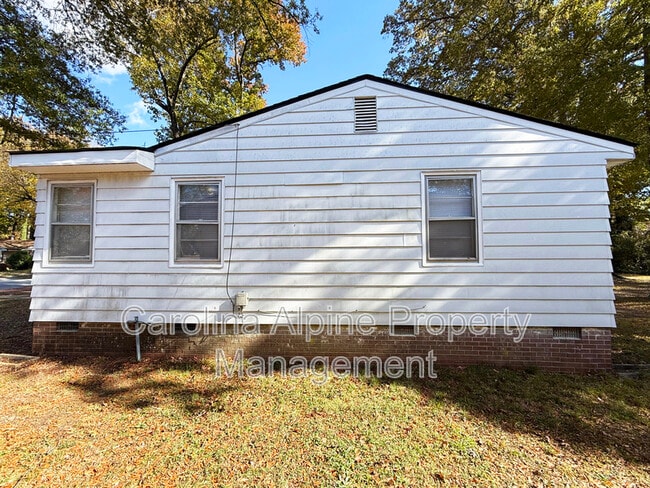 Photo - 409 S Merritt Ave