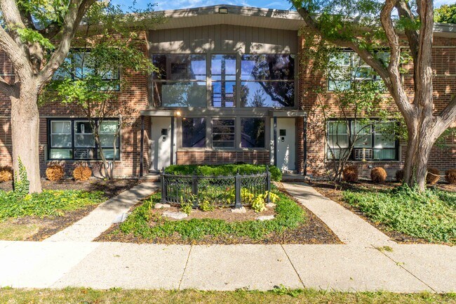 Photo - ONE11 RESIDENCES - ROYAL OAK