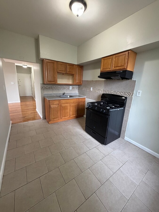 Photo - 246 Roseville Ave Unidad 3D