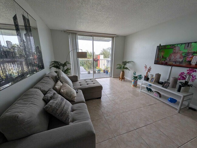 Photo - 1470 NE 125th Terrace Unidad 709