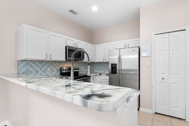 Photo - 10077 Moorshire Cir