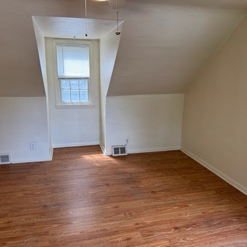 Building Photo - 125 N Chicago Ave Rental