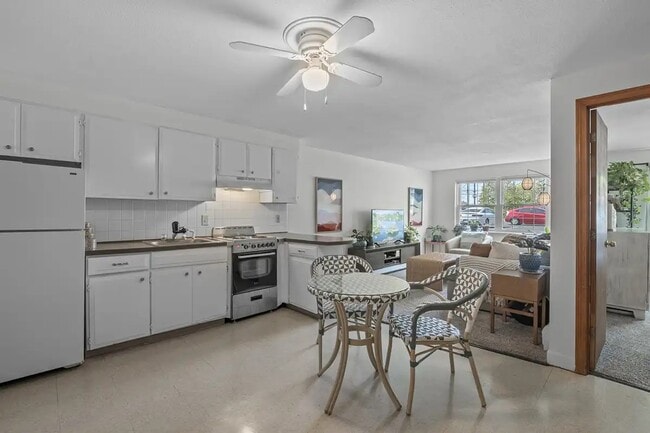 Standard 1bd Kitchen & Living Room