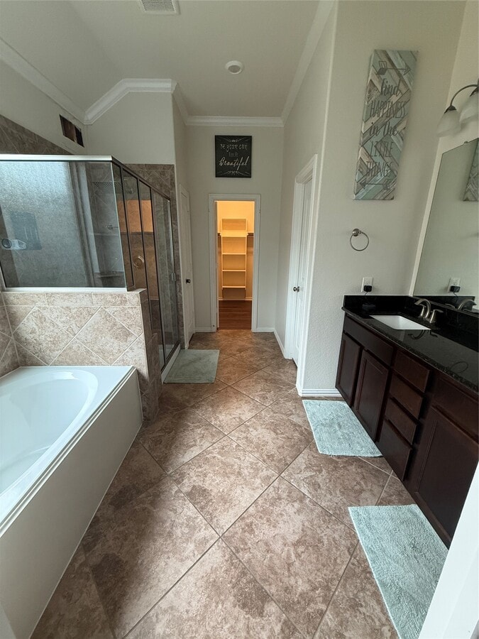 Photo - 20206 Lago Blf Lp