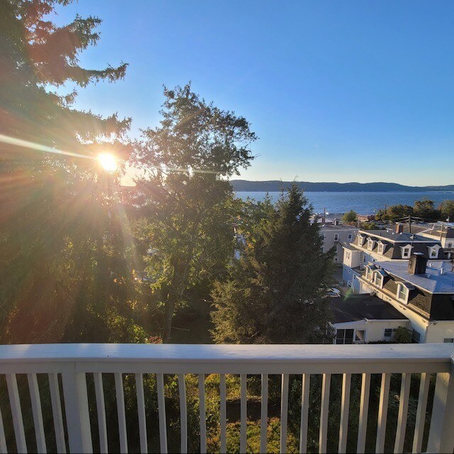 10 S St House House Rental in Irvington, NY