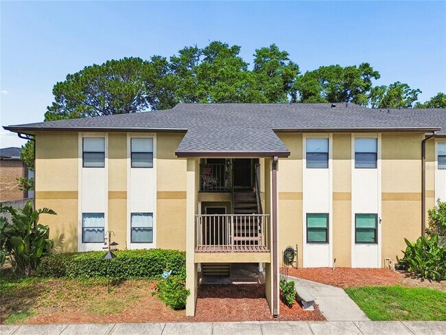 Building Photo - 10100 Sailwinds Blvd N Unit 202