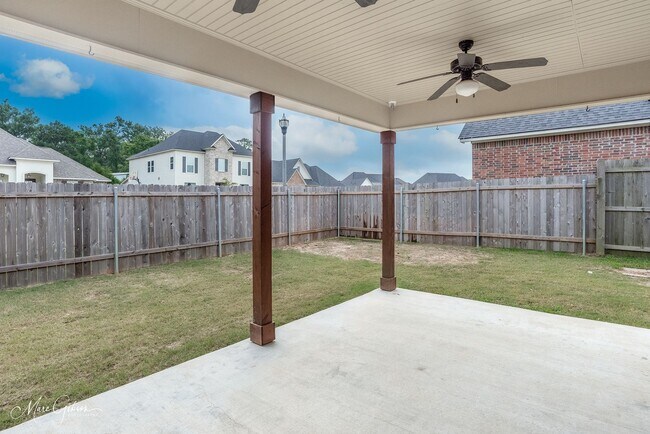 Photo - 5 Bedroom 3 Bathroom in Lost River Estates