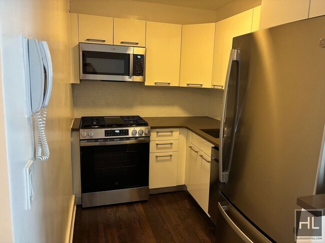 Building Photo - EAST 63 STREET Rental