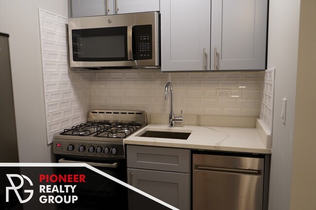 Photo - 501 W Belmont Ave