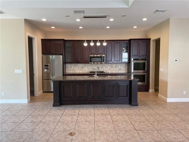 Building Photo - 11170 NW 83 Manor