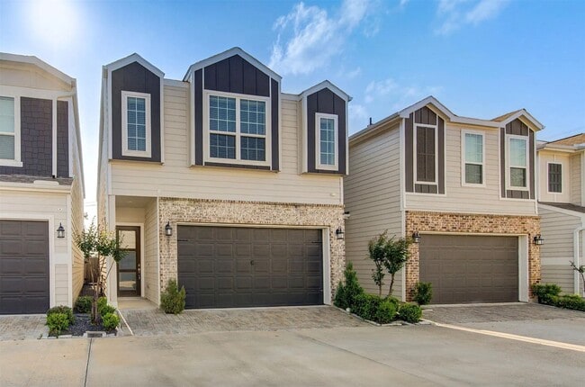 Building Photo - 1517 Canter Bayou Way