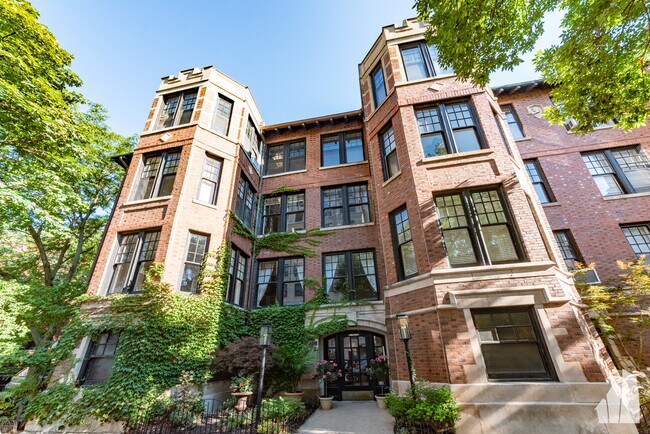 Photo - 450 W Surf St Unit 3