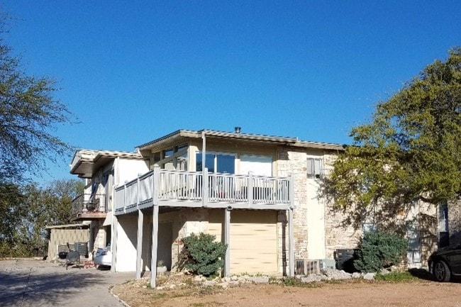 Photo - 1008 Clayton Nolen Dr