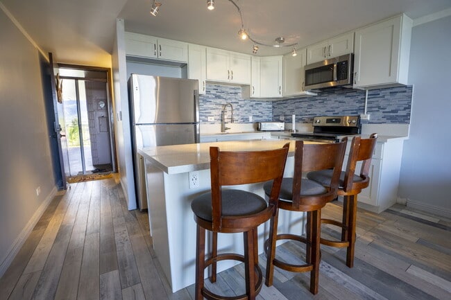 Building Photo - Ocean View Fully Furnished 1BR at Mokuleia Sands Unit 412