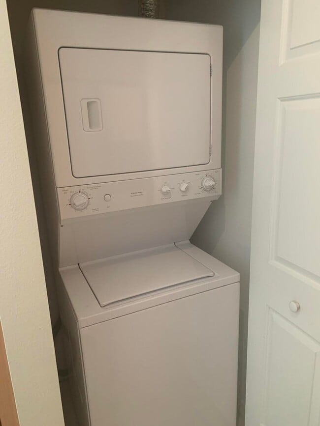 Photo - 100 NE 6th St Unit 204