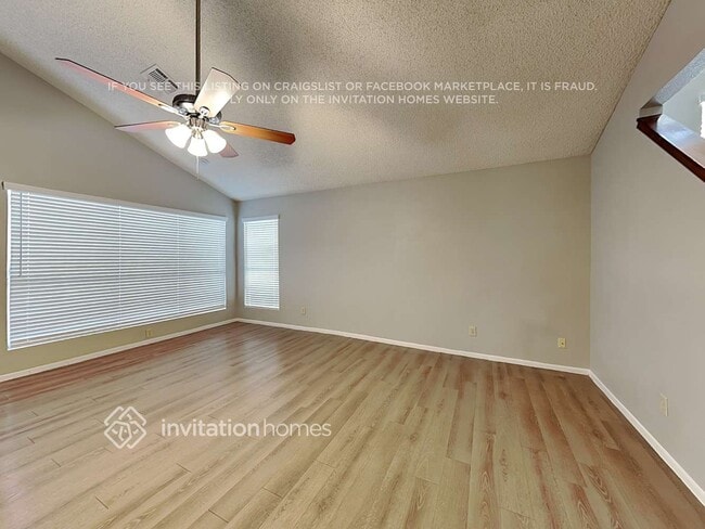 Photo - 446 E Wescott Dr