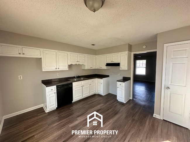 Photo - 5936 Blackrock Ln