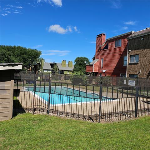 Photo - 9837 Walnut St Unit 108