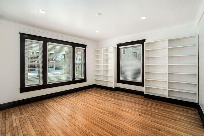 Photo - 1208 Olivia Ave