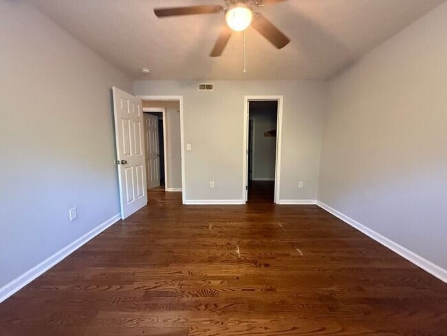 2 Bedroom/2 Bathroom Condo!