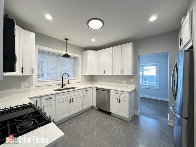 Photo - 5510 N Luna Ave Unit J01W