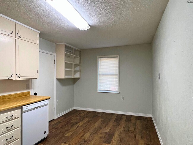 Photo - 615 S Clay St