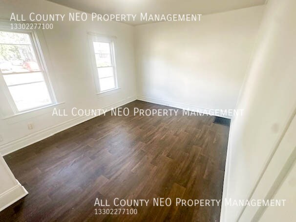 Photo - 680 Sumner St