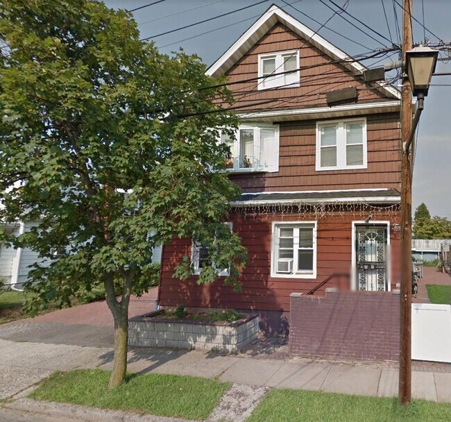 Building Photo - 10 3rd Ave Rental