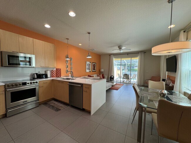 Photo - 1641 Retreat Cir