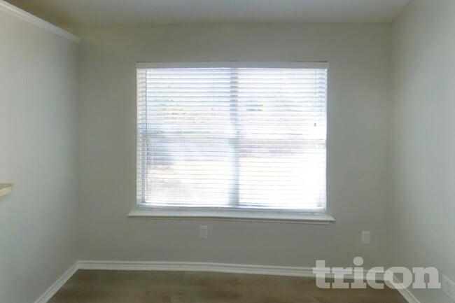1706 Fern Dr