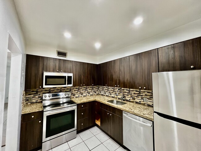 Photo - 4848 NW 24th Ct Condominio Unidad 333