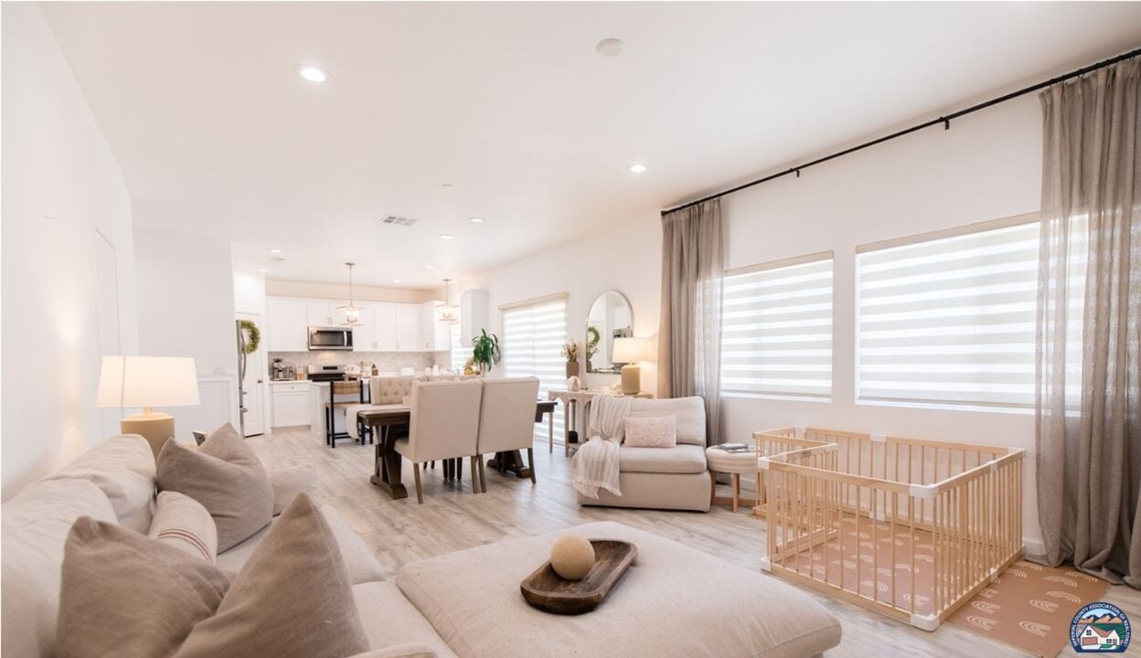 Photo - 624 Las Villas St