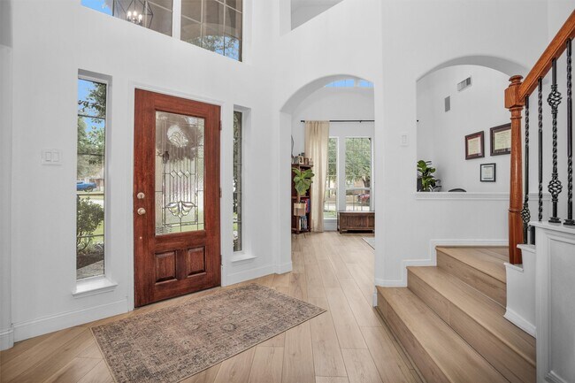 Photo - 3006 E Lake Falls Cir