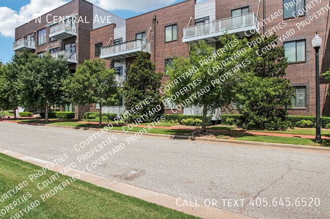 Photo - 444 N Central Ave