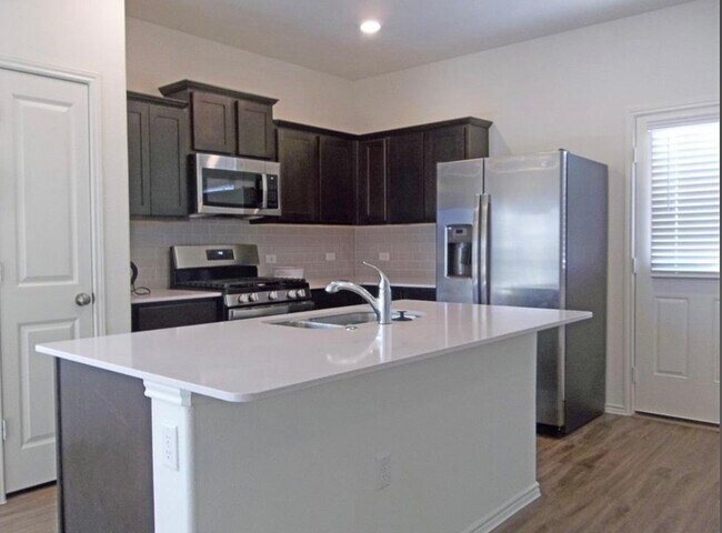 Photo - 15209 Spruce Frost Cv