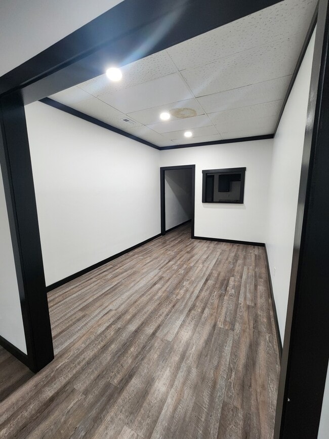 Photo - 1125 W 7th St