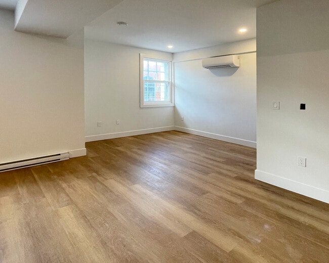 Photo - Granville House